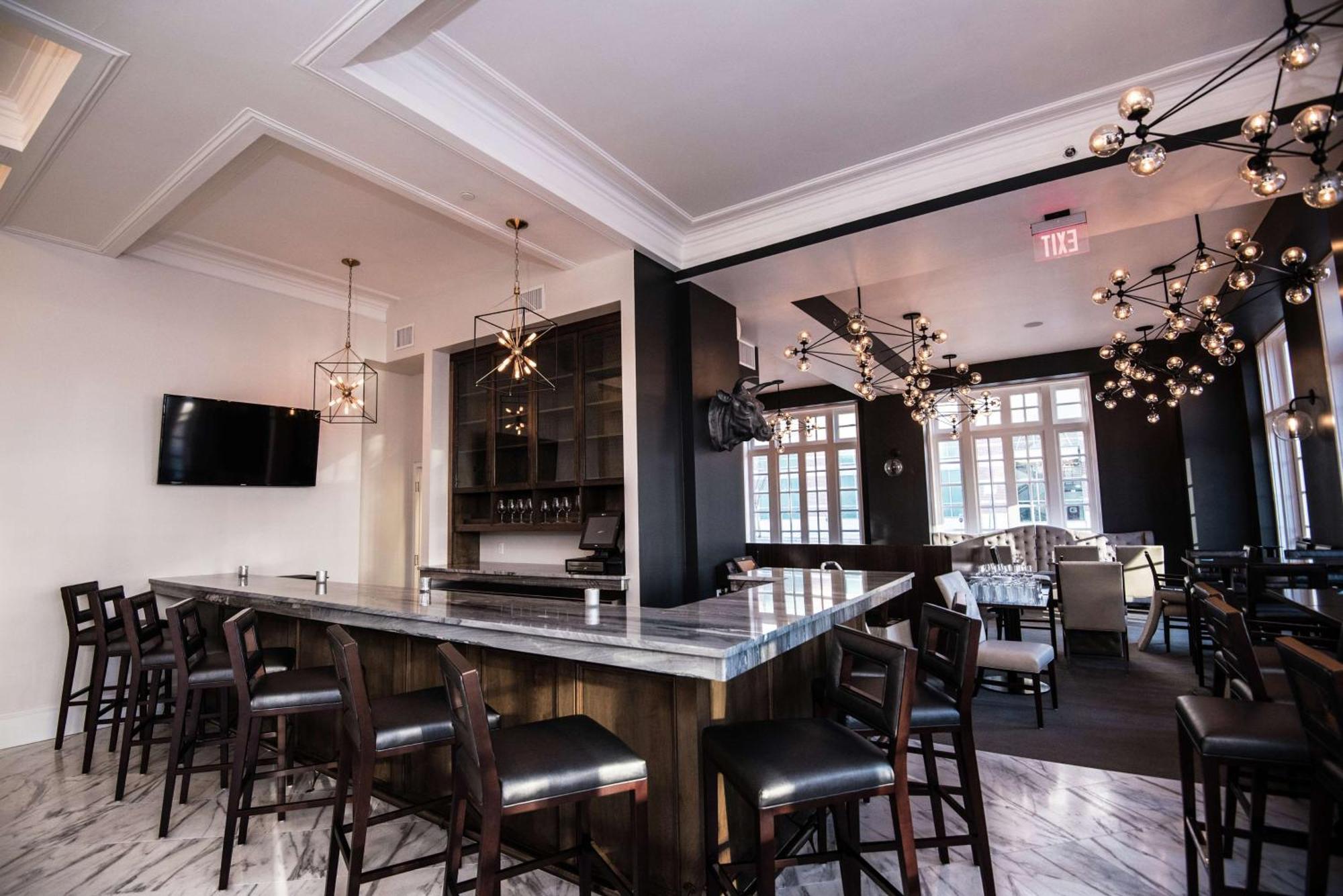 Redmont Hotel Birmingham - Curio Collection By Hilton Exterior photo